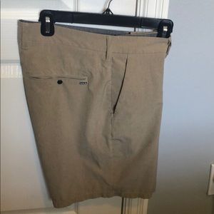 Men’s tan Hurley hybrid shorts like new